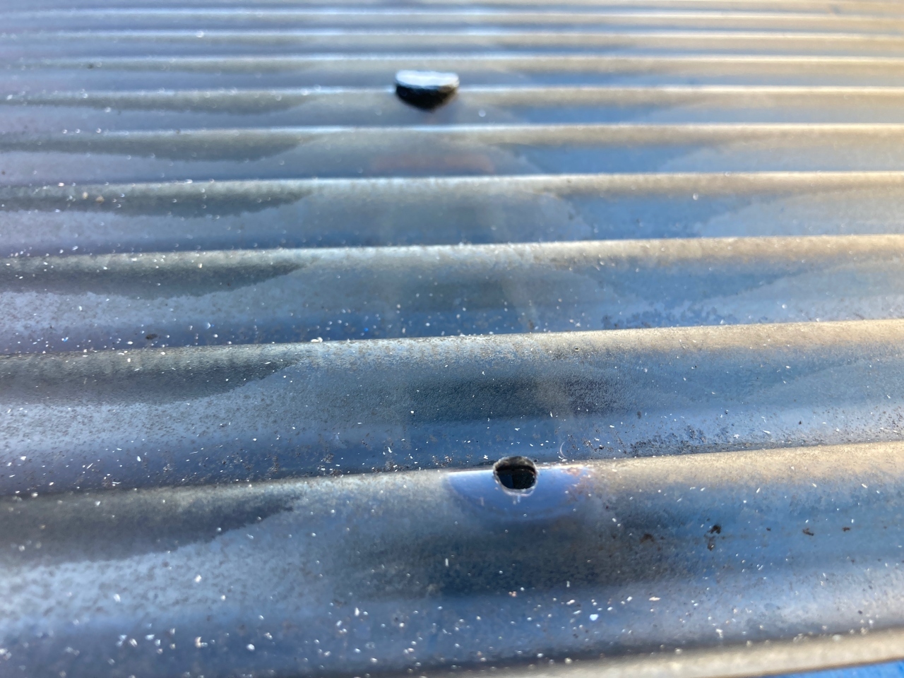 釘が抜けている